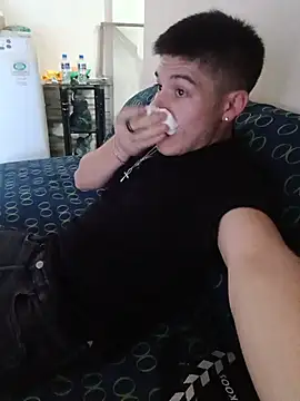 Snapshot of Oliver_LA chatting on 15, 7, 2026 Oliver LA online show from 15, 7, 2026