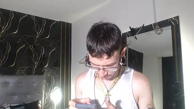 Snapshot of Ryan_Owenss chatting on 2, 7, 2026 Ryan Owenss online show from 2, 7, 2026