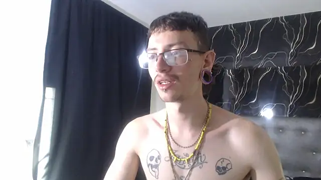 Snapshot of Ryan_Owenss chatting on 9, 7, 2026 Ryan Owenss online show from 9, 7, 2026