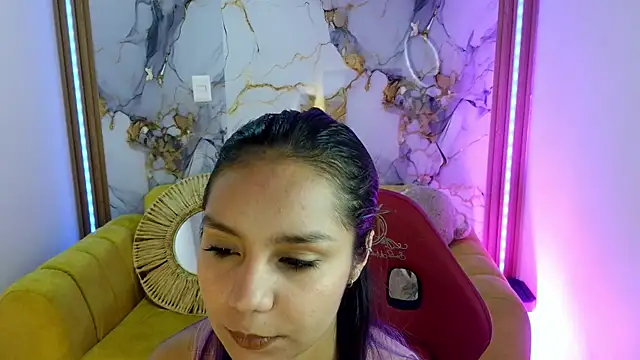 Snapshot of Cami_monroe_m chatting on 27, 5, 2026 Cami monroe m online show from 27, 5, 2026