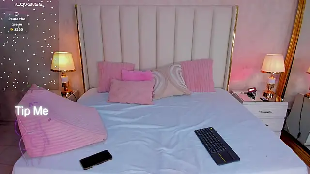 KaylaDavies online show from 9, 6, 2026
