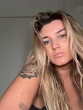 thebeachyblonde online show from 14, 7, 2026