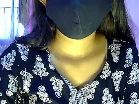 Snapshot of HEYY_SEXY_ chatting on 23, 5, 2026 HEYY SEXY online show from 23, 5, 2026