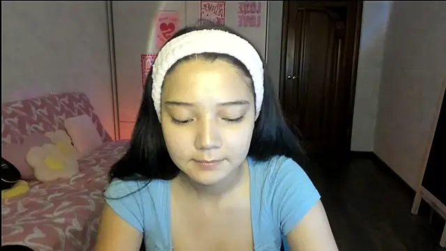 milana marttt online show from 13, 7, 2026