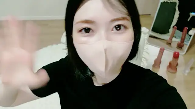 Snapshot of ririmuchan_v chatting on 7, 6, 2026 ririmuchan v online show from 7, 6, 2026