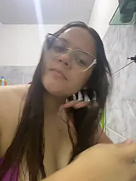 Laryssinha 69 online show from 12, 6, 2026