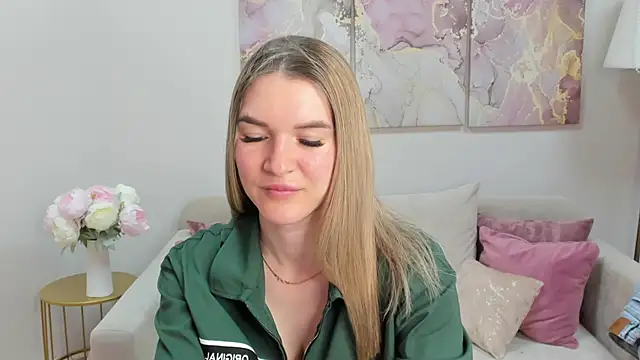 RoxyReignn online show from 15, 6, 2026