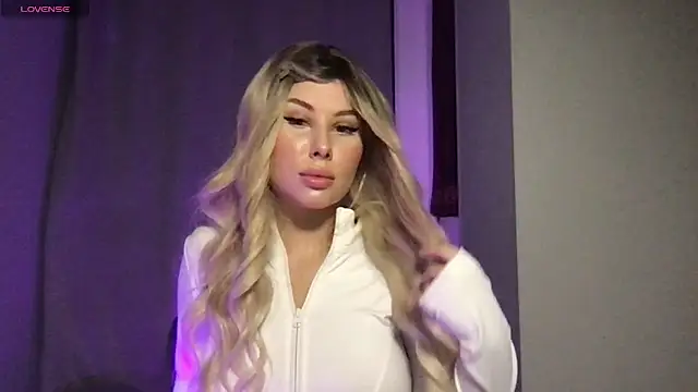 Lili Weiss online show from 3, 6, 2026