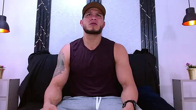 Snapshot of Maximiliano_Stronge chatting on 10, 6, 2026 Maximiliano Stronge online show from 10, 6, 2026