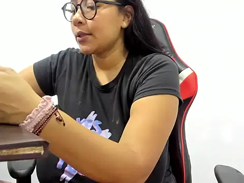 misssweetstits online show from 30, 5, 2026
