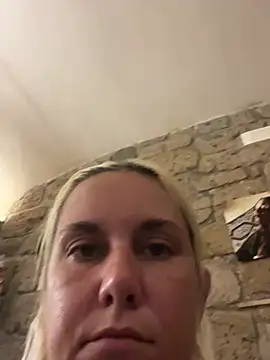 Snapshot of Sofia_beee chatting on 2, 7, 2026 Sofia beee online show from 2, 7, 2026