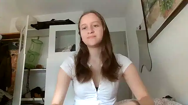 Snapshot of SoftieSophie chatting on 24, 6, 2026 SoftieSophie online show from 24, 6, 2026
