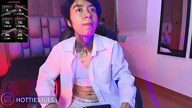 hottiesjuls online show from 27, 6, 2026