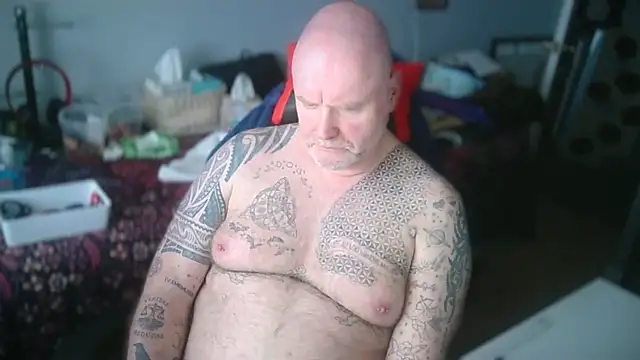 Tattooed Dilf 01 online show from 30, 5, 2026