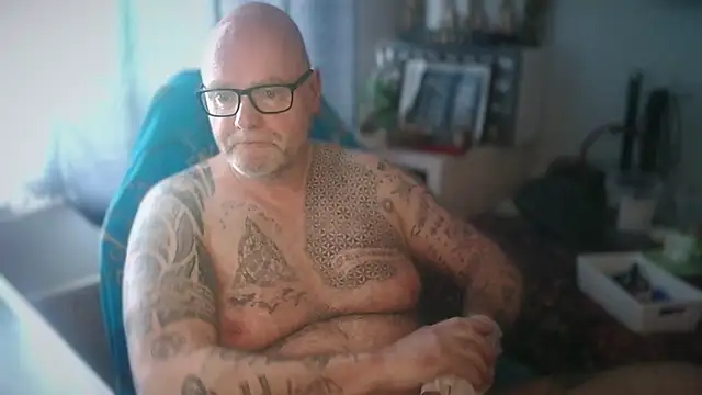 Tattooed Dilf 01 online show from 31, 5, 2026