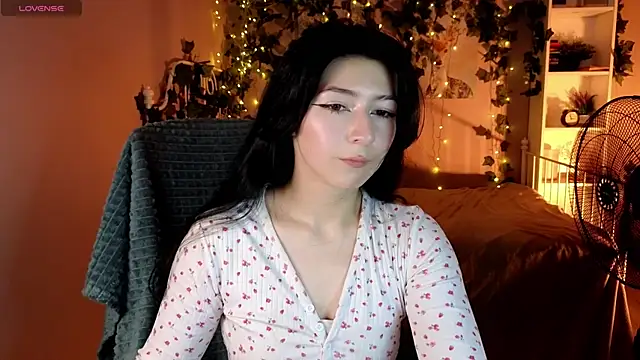 Snapshot of Vanessa_LimX chatting on 4, 6, 2026 Vanessa LimX online show from 4, 6, 2026