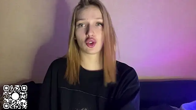 xXMelanieseXx online show from 10, 7, 2026