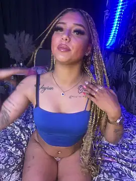 YoungXylena online show from 27, 5, 2026