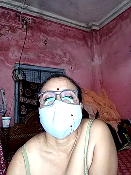 MoonLusty online show from 5, 6, 2026
