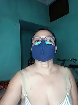 MoonLusty online show from 25, 6, 2026