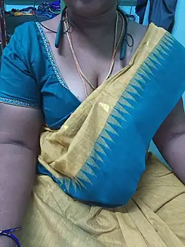 Snapshot of Tamil-kaviya98 chatting on 5, 8, 2026 Tamil-kaviya98 online show from 5, 8, 2026