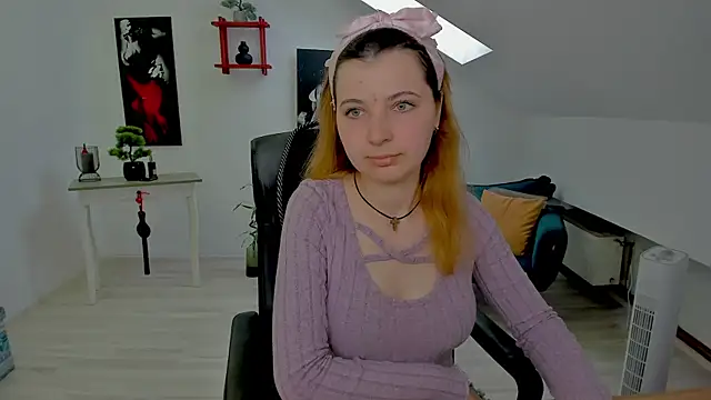 Snapshot of CamelliaStone chatting on 28, 5, 2026 CamelliaStone online show from 28, 5, 2026