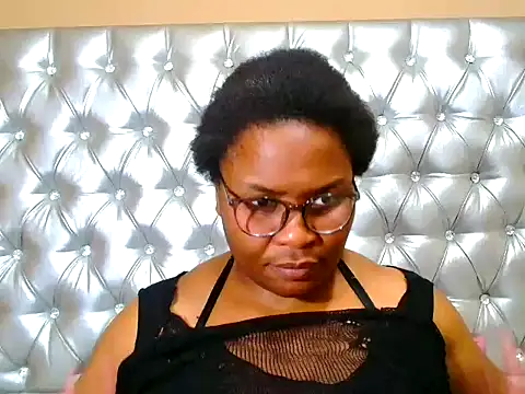 Snapshot of loveniax chatting on 1, 7, 2026 loveniax online show from 1, 7, 2026