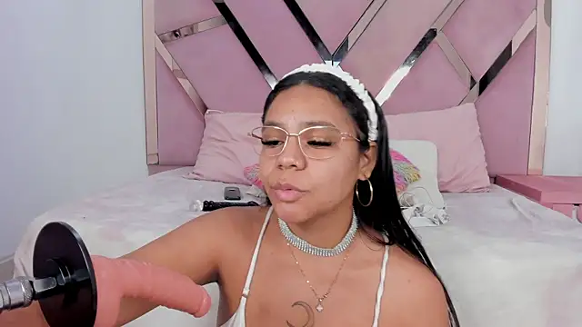 Chloe ht online show from 12, 6, 2026