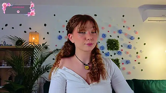 Snapshot of justmeavery chatting on 27, 5, 2026 justmeavery online show from 27, 5, 2026