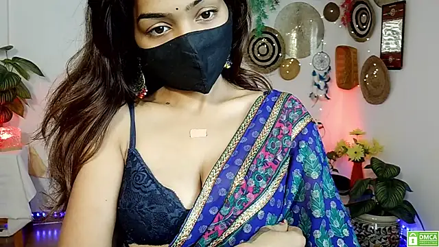 Snapshot of Yalinahotty chatting on 8, 7, 2026 Yalinahotty online show from 8, 7, 2026