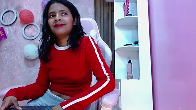  QueenMarilyn online show from 13, 7, 2026