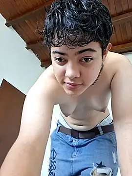 Snapshot of lexa_kitty chatting on 7, 7, 2026 lexa kitty online show from 7, 7, 2026