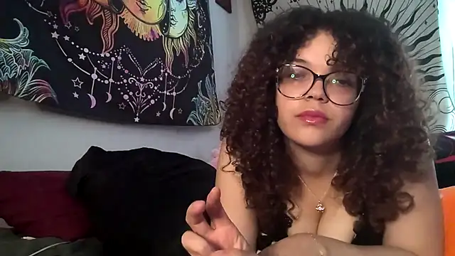 Snapshot of PrettyyPrincess chatting on 3, 6, 2026 PrettyyPrincess online show from 3, 6, 2026