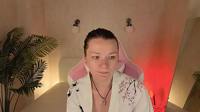 Snapshot of kira_hatti chatting on 2, 7, 2026 kira hatti online show from 2, 7, 2026