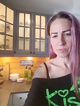 GermanMilfJasmin online show from 9, 6, 2026