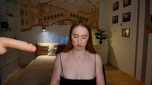 Snapshot of AlisaFoxis chatting on 13, 7, 2026 AlisaFoxis online show from 13, 7, 2026