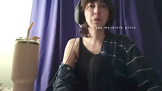 Snapshot of Julixta chatting on 4, 6, 2026 Julixta online show from 4, 6, 2026