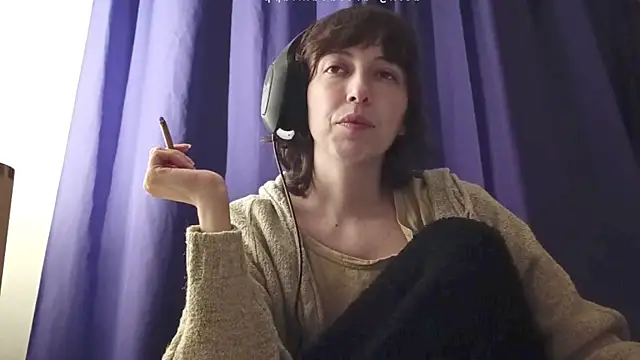 Snapshot of Julixta chatting on 4, 6, 2026 Julixta online show from 4, 6, 2026
