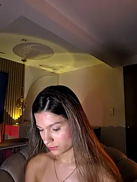 Snapshot of emilyvex chatting on 7, 7, 2026 emilyvex online show from 7, 7, 2026