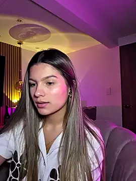 Snapshot of emilyvex chatting on 11, 7, 2026 emilyvex online show from 11, 7, 2026