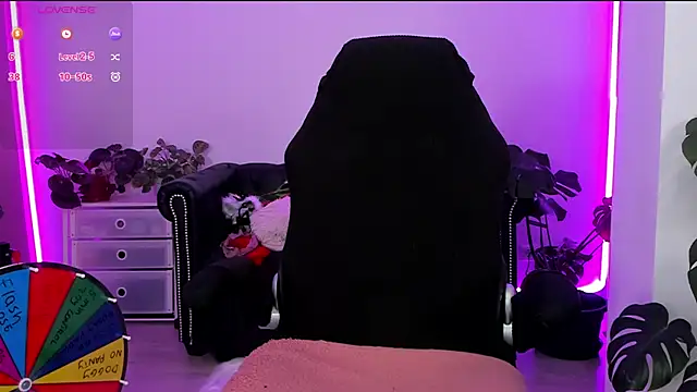 Snapshot of LindaWhite_ chatting on 24, 1, 2025 LindaWhite online show from 24, 1, 2025