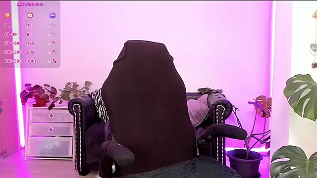 Snapshot of LindaWhite_ chatting on 11, 3, 2025 LindaWhite online show from 11, 3, 2025