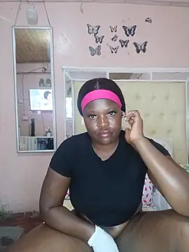 Snapshot of debbiediva chatting on 8, 6, 2026 debbiediva online show from 8, 6, 2026