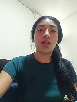 Amber-gold online show from 4, 6, 2026