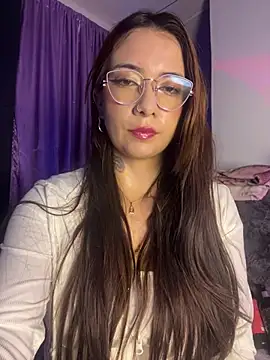 Snapshot of arilynn_ chatting on 17, 7, 2026 arilynn online show from 17, 7, 2026