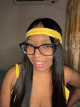 Snapshot of chell_iivy chatting on 3, 7, 2026 chell iivy online show from 3, 7, 2026