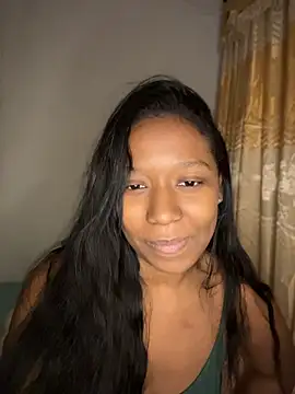 Snapshot of chell_iivy chatting on 5, 8, 2026 chell iivy online show from 5, 8, 2026