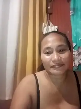 Snapshot of Queenslay chatting on 16, 7, 2026 Queenslay online show from 16, 7, 2026