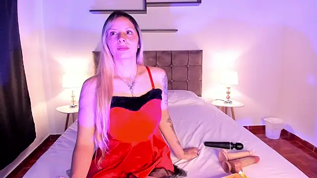 Snapshot of AliceColin chatting on 9, 7, 2026 AliceColin online show from 9, 7, 2026
