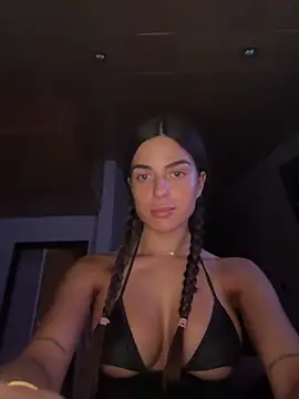 miaabelluccii online show from 10, 6, 2026